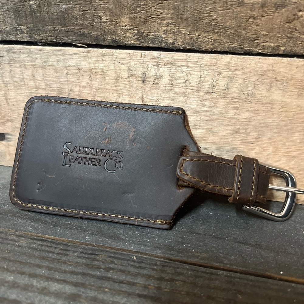 Saddledback Deep Brown Buckle Luggage leather tag